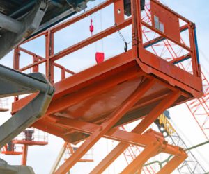 Formations SST Québec : chariots élévateurs, nacelles, appareils de levage. Formateurs certifiés se déplacent chez vous. Contactez MCA Ressources.
