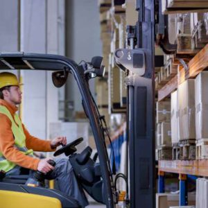 Formations SST Québec : chariots élévateurs, nacelles, appareils de levage. Formateurs certifiés se déplacent chez vous. Contactez MCA Ressources.