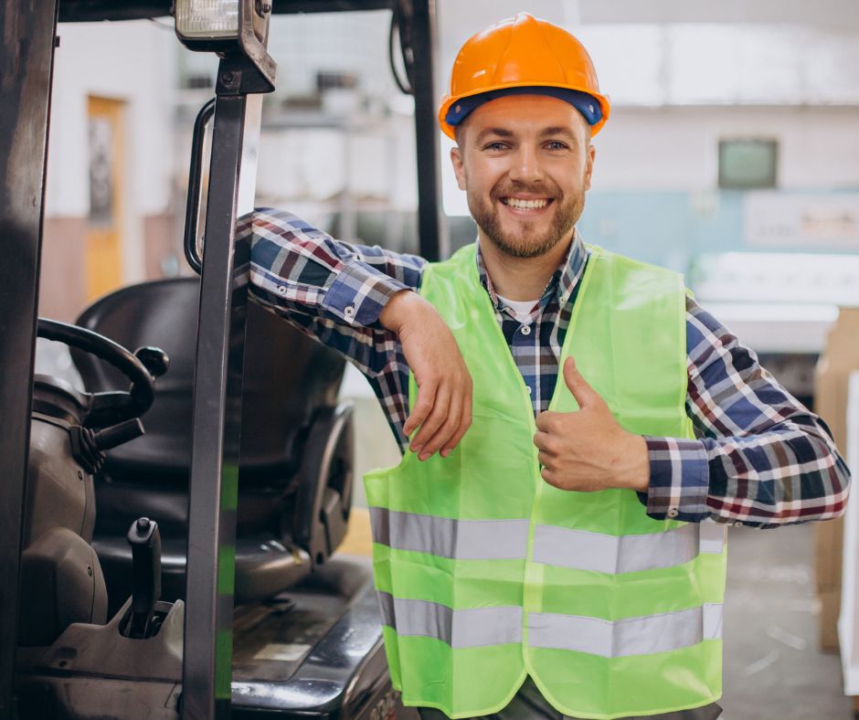 Formations SST Québec : chariots élévateurs, nacelles, appareils de levage. Formateurs certifiés se déplacent chez vous. Contactez MCA Ressources.
